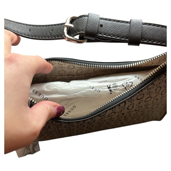 Guess Noelle Small Top Shoulder Bag NWT - Picture 4 of 4